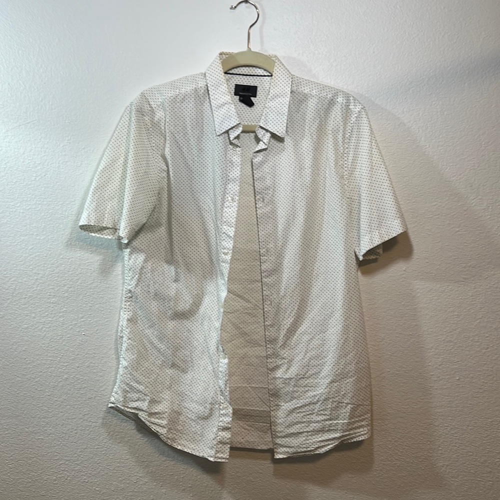 H&M white slim fit dotted short sleeve button down